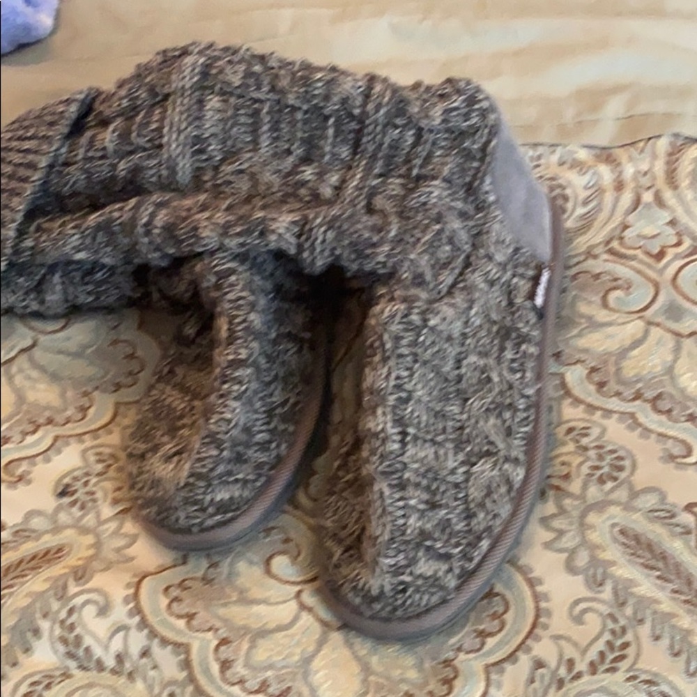 Mukluks - Picture 2 of 3